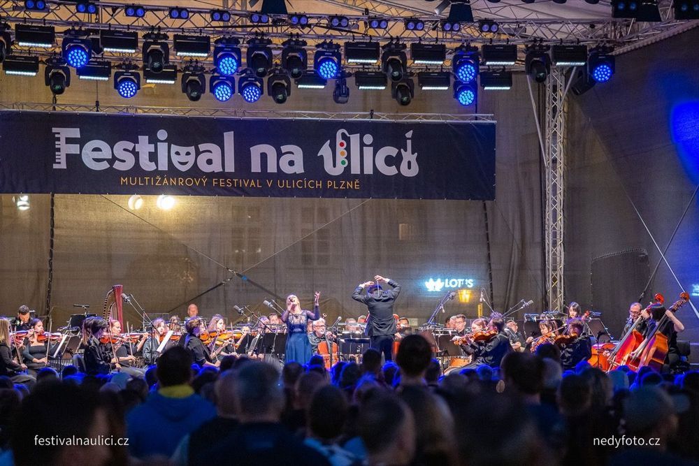 Festival na ulici 2026 startuje už v pátek. Letos se poprvé stěhuje do DEPA