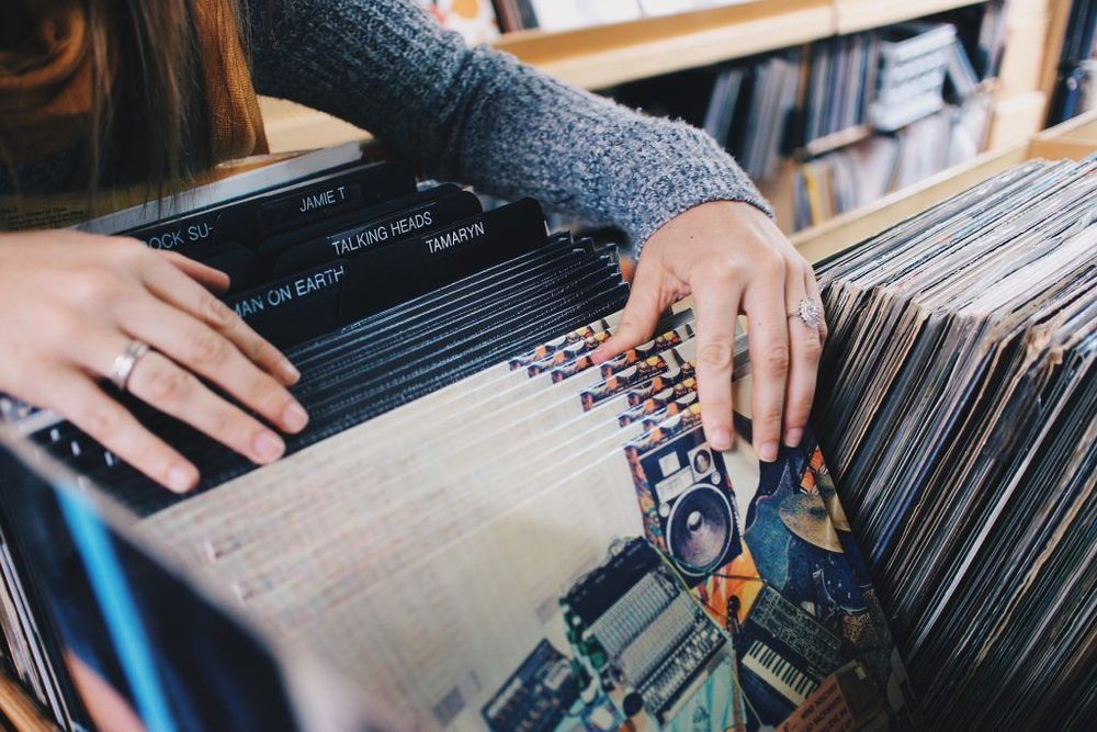 vinyl-records-945396_1920-1024x683.jpeg